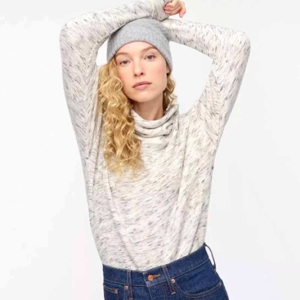 J. Crew Vintage Fleece Pullover Sweatshirt Women’s Size M Turtleneck High Low